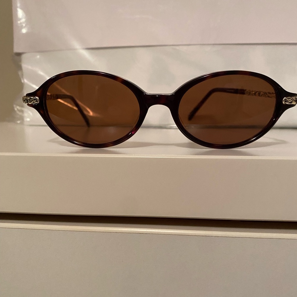 Brighton Tortoise Oval Sunglasses. Gently used